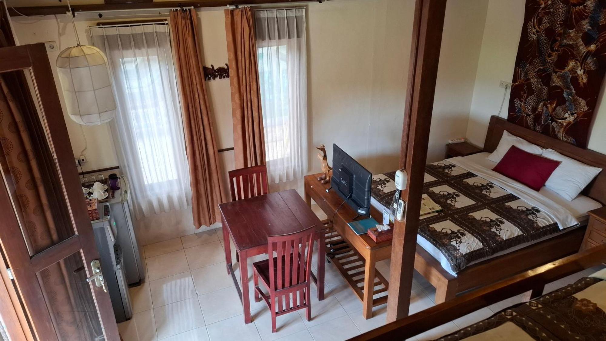 Alamanda Family Villas, Pool & Local Tours Джокьякарта Экстерьер фото