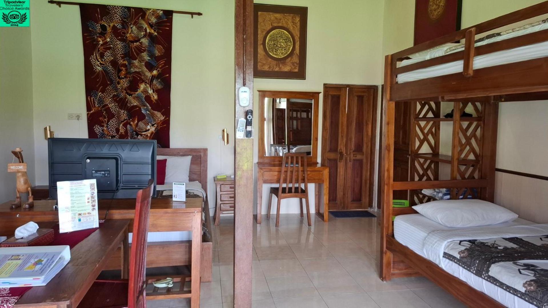Alamanda Family Villas, Pool & Local Tours Джокьякарта Экстерьер фото
