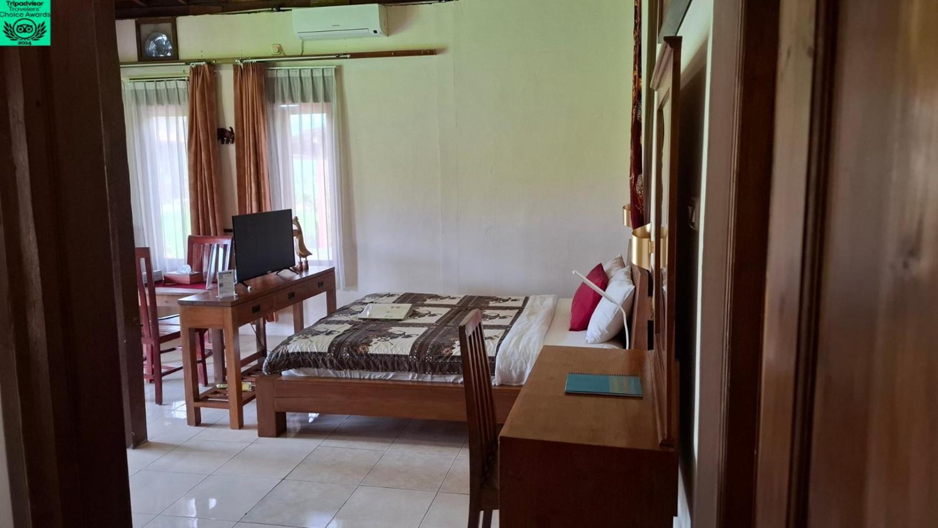Alamanda Family Villas, Pool & Local Tours Джокьякарта Экстерьер фото